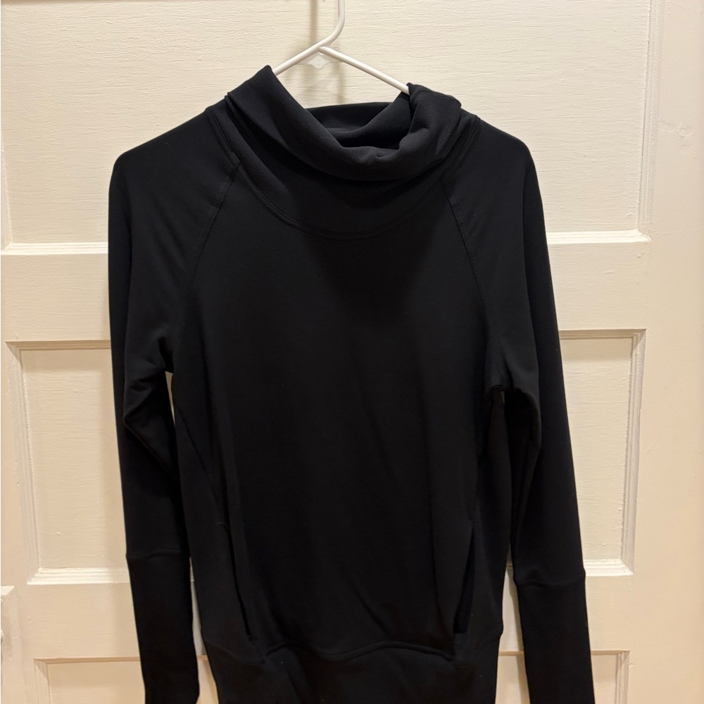 Size 4 Lululemon Black Sweatshirt